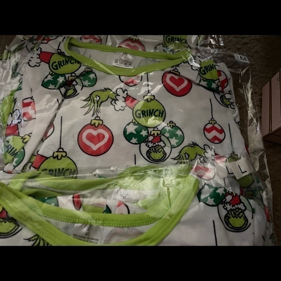 GRINCH Christmas girl pajamas set - Picture 6 of 8